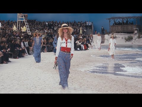 The Spring-Summer 2019 Ready-to-Wear Show — CHANEL Shows